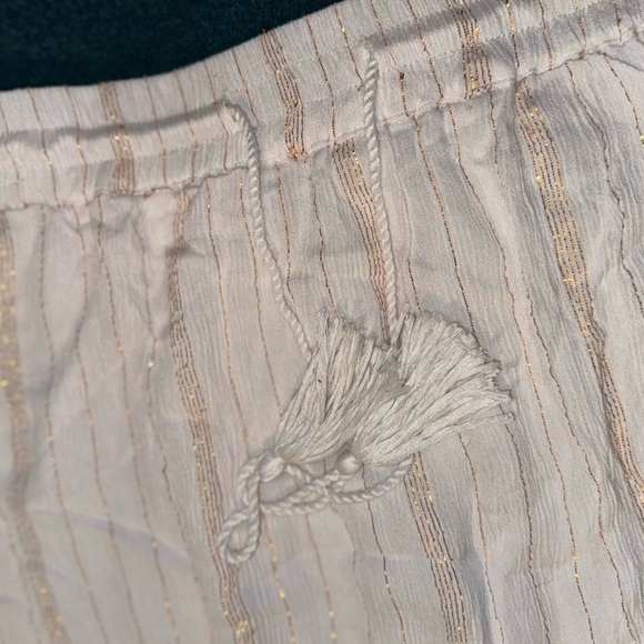 Beautiful Maxi Skirt, White with Gold strip accents - Gypsy Blu
Size Medium - Picture 2 of 2